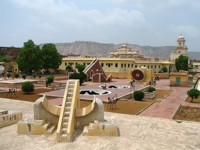 jantar-mantar-jaipur-india