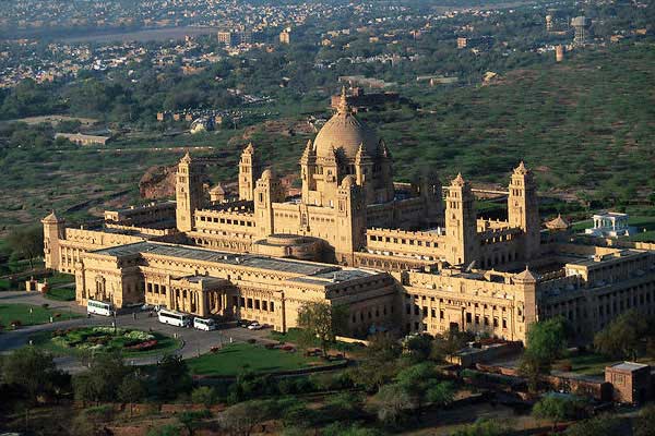 Jodhpur-umaid-bhawan-palace-museum