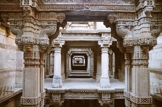 adalaj-step-well2