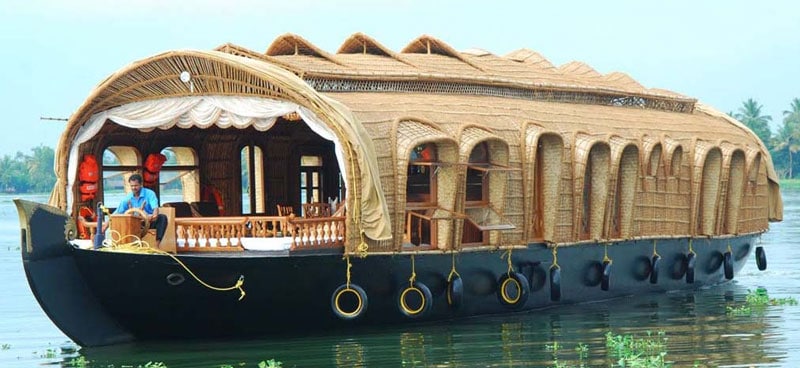 Amruthom Houseboats