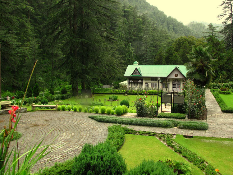 Annandale, Shimla - Entry Fee, Visit Timings, Things To Do & More...