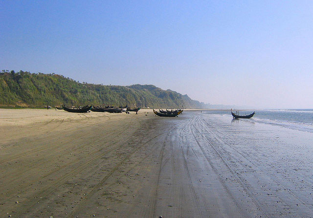 Bakkhali Beach