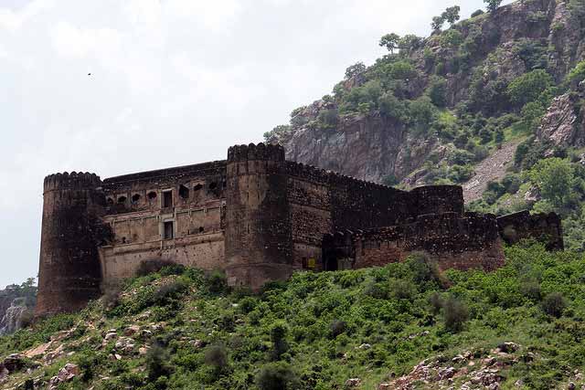 bhangarh-fort