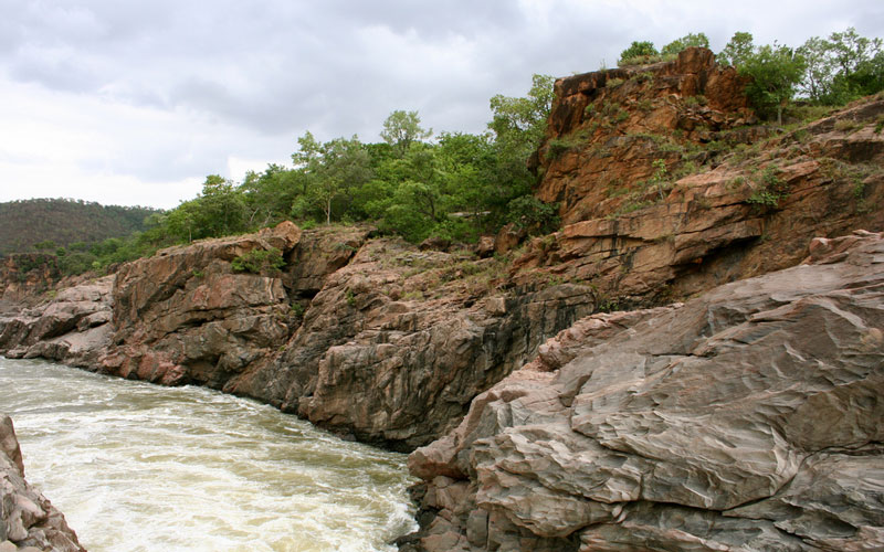 Chunchi Waterfalls