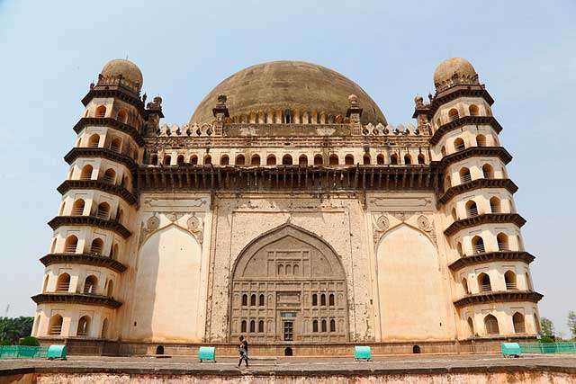 gol-gumbaz