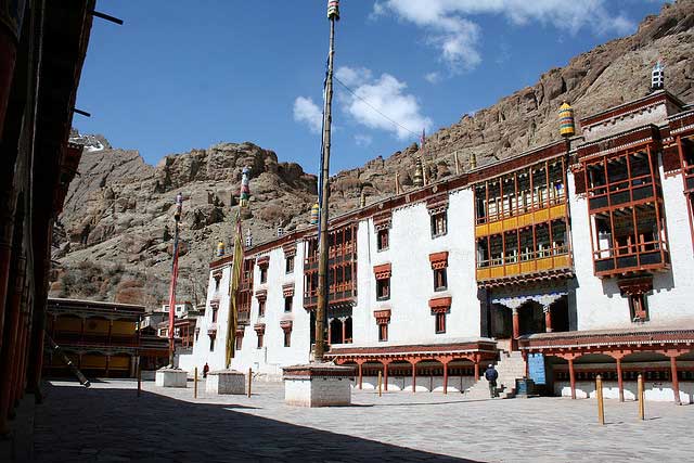 hemis-monastery