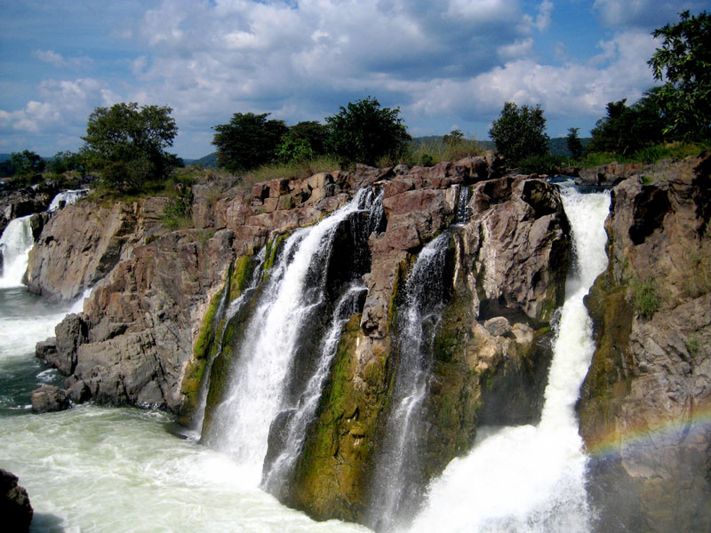 Hogenakal Falls – Refresh Yourself at This Captivating Getaway