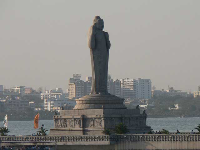 hussain-sagar-lake