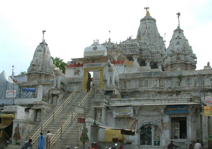 tourist attraction at udaipur