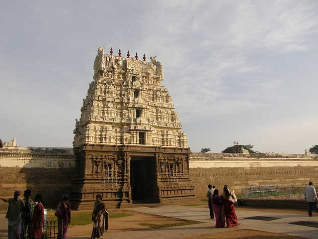 jalakandeswarar-temple