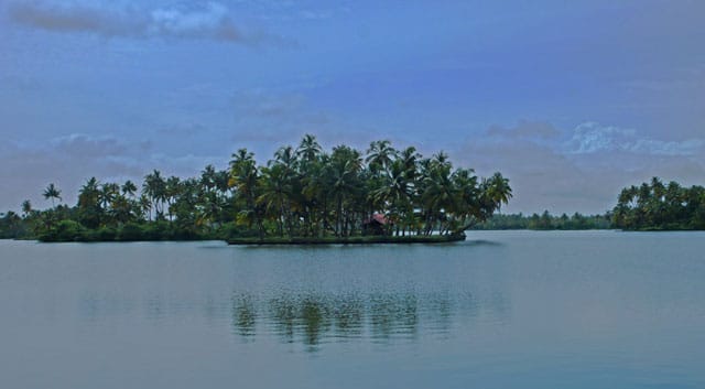 best 10 tourist places in kerala