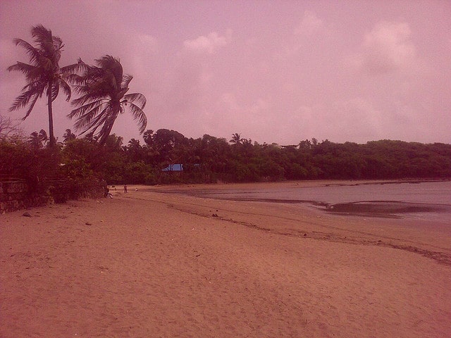 madh-island-beach