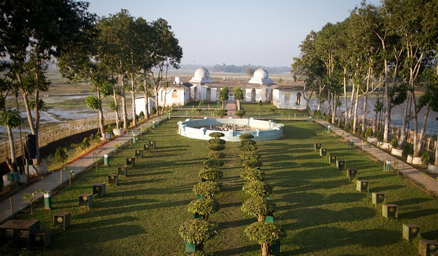 neermahal-palace-garden1