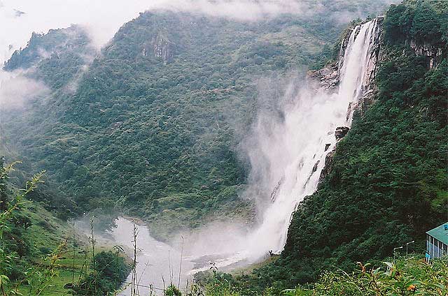 nuranang-waterfalls