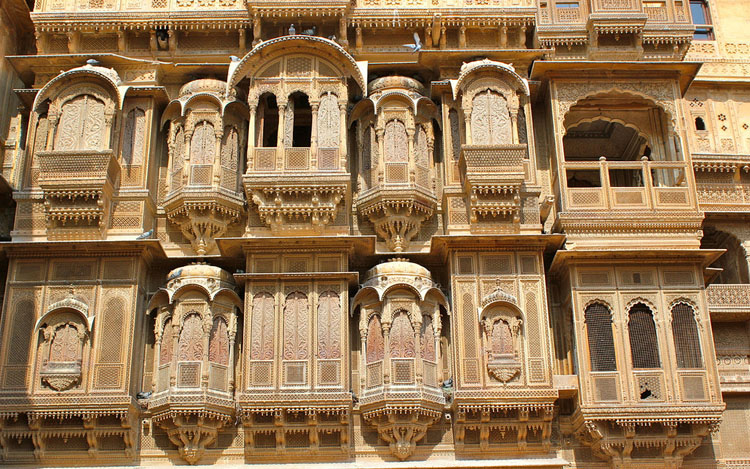 Top 6 places to visit in Jaisalmer!- patwon ki haveli