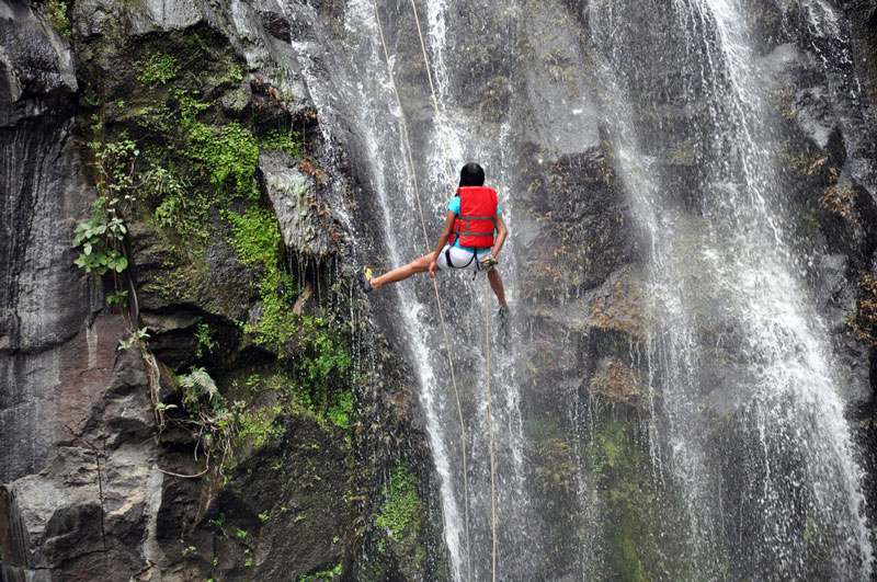 Rappelling