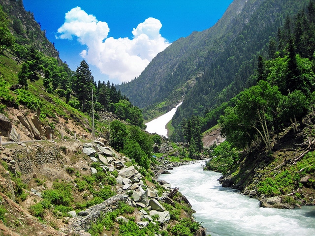 places to visit from srinagar to sonmarg