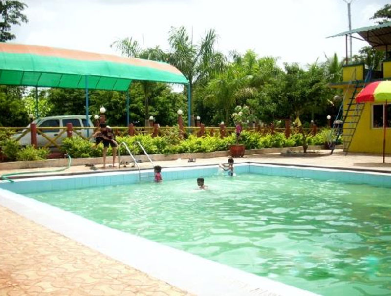 Rohan Water Park & Holiday Resort