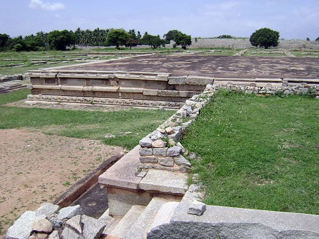 royal-enclosure-hampi