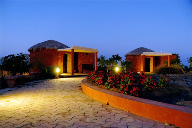 Royal Safari Camp, Bajani