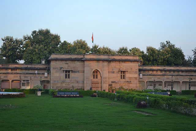 sarnath-archaeological-museum