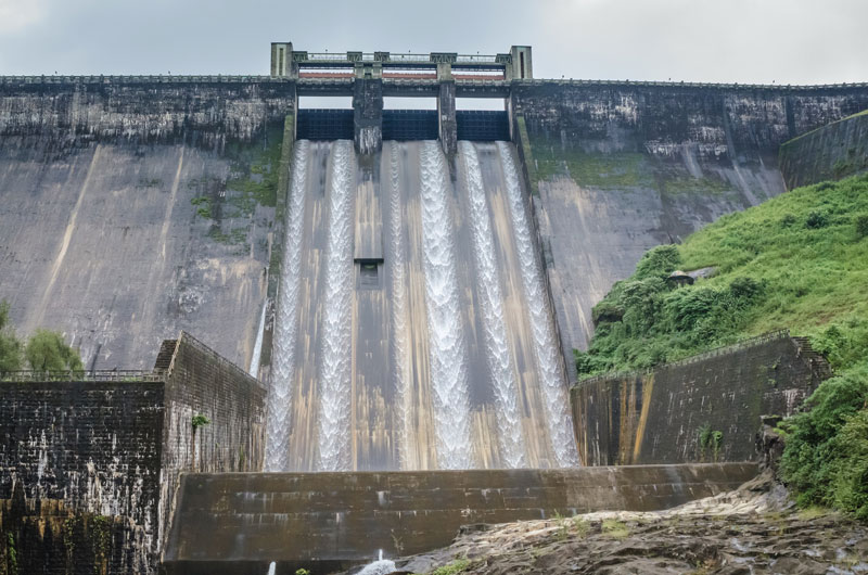 Sholayar Dam