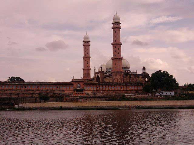 taj-ul-masajid